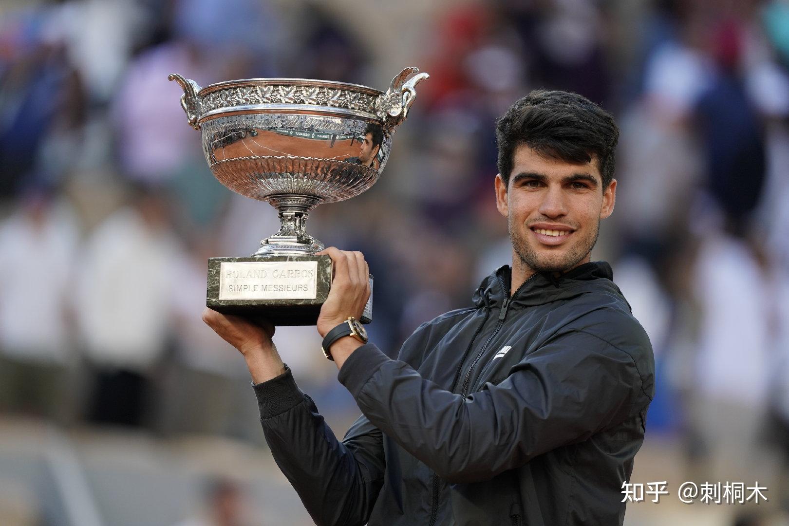 拉涅利在接 拉涅利在接